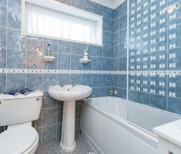 3 bedroom terraced house to rent - Photo 4