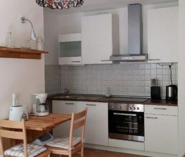 Helle 2 Zimmer Wohnung mit Einbauküche - Photo 1