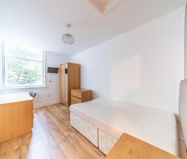 3 bedroom apartment to rent - Photo 5