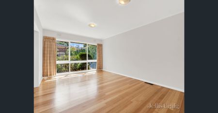 2/94 Locksley Road, Ivanhoe, Vic 3079 - Photo 2