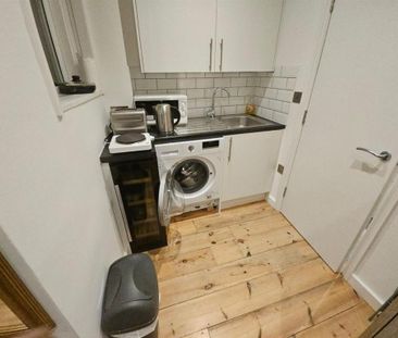 Studio to rent - Photo 3