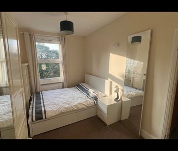 Room in a Shared Flat, Morland Road, CR0 - Photo 1