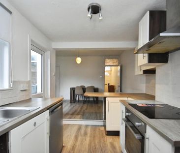 2 bedroom terraced house to rent - Photo 5