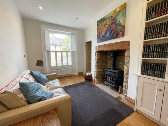 4 bedroom detached house to rent - Photo 1