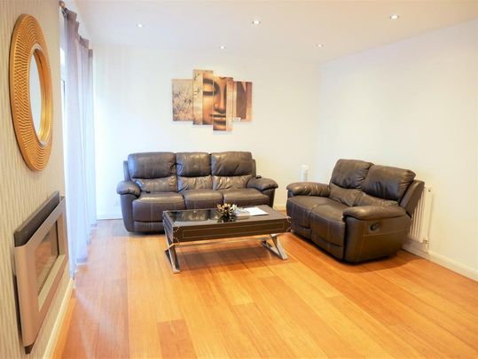 3 bedroom semi-detached house to rent - Photo 1
