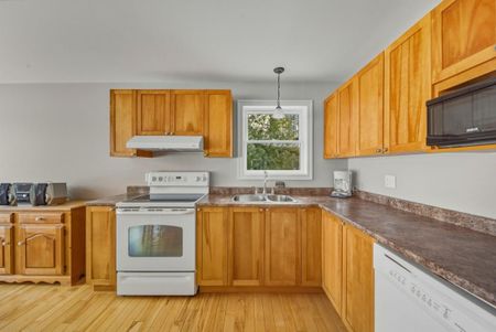 Maison à étages à louer - Sainte-Thècle Maison à étages à louer - Sainte-Thècle - Photo 5