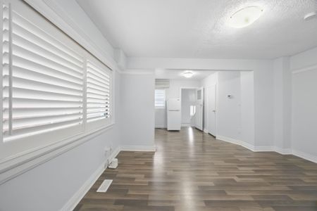 For Lease - 2383 Weston Road, Toronto, Ontario - Photo 2