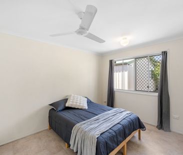 Spacious Family Home on a Large Block with Dual Street Access - Photo 5