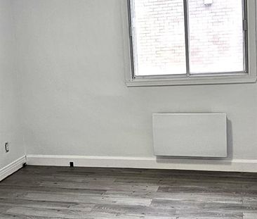 Montréal – Logement 4 1/2 rénové à louer - Photo 2