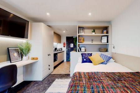 2 Bed Apartment - Photo 2