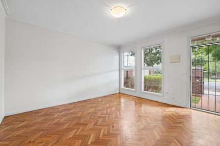 3 Bedroom Family Home! - Photo 2