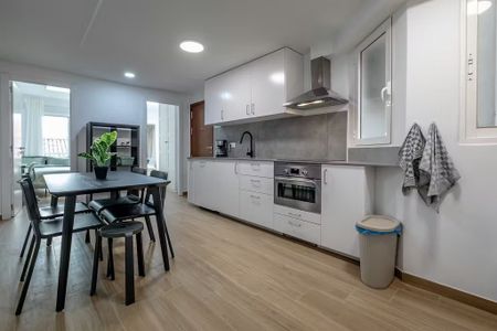 Carrer de Planas, Valencia, Valencian Community 46004 - Photo 3