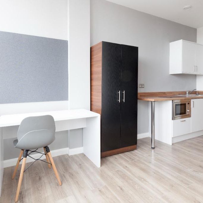 Studio to rent - Photo 1
