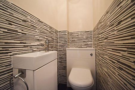 3 bedroom terraced house to rent - Photo 3