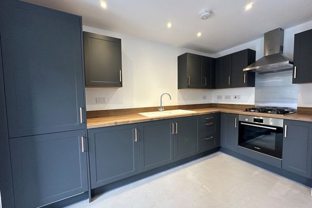 Nunney Close, Patterdown, CHIPPENHAM - Photo 1