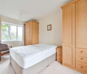 Summersbury Drive, Shalford, GU4 - Photo 5