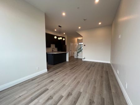 For Lease - 549 FANSHAWE PARK Road Unit# 113, London North, Ontario - Photo 2