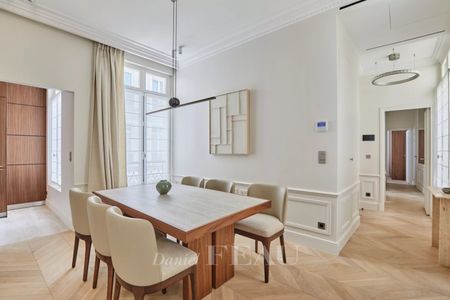 Tout savoir sur cet appartement dans le quartier Hoche-Friedland, à Paris 8ème - Photo 5