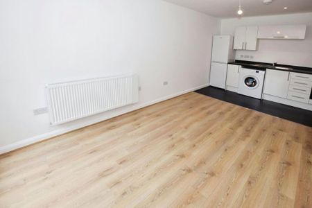1 bedroom flat to rent - Photo 2