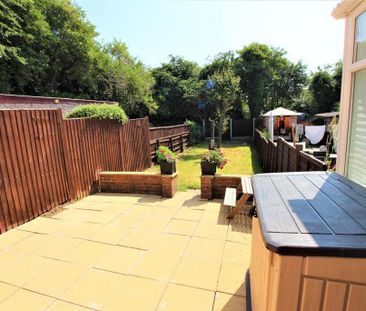 2 bedroom terraced house to rent - Photo 1