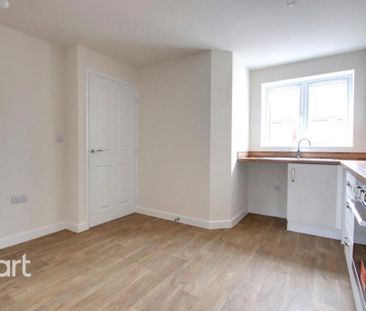 3 bedroom semi-detached house to rent - Photo 6