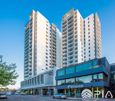 Modern and spacious apartment, located in one of Parramatta's premier residential district - Photo 1