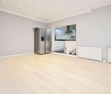 Carlton Road, Gidea Park, Essex, RM2 - Photo 2