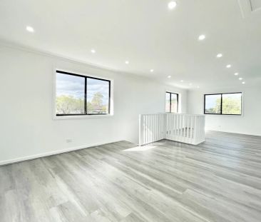 Stylish Low-Maintenance Home with Spacious Terrace - Photo 1