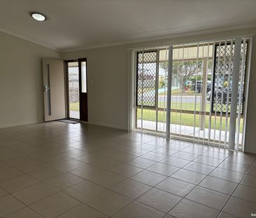 Freshly updated - Ready to Move In - Photo 1