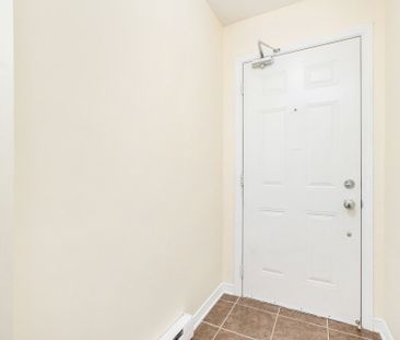 For Lease - 113 Keltie Private Unit# 4, Barrhaven, Ontario - Photo 5