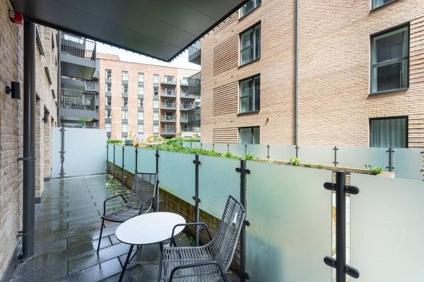 2 bedroom flat to rent - Photo 1