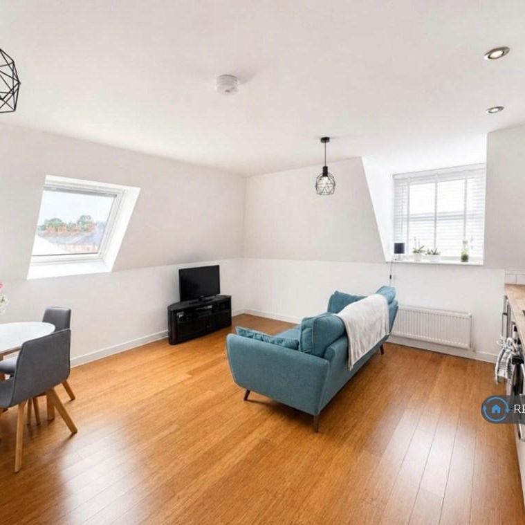 2 bedroom flat to rent - Photo 1