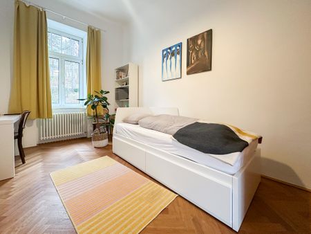 Traumhafte 4-Zimmer-Wohnung mit großer Terrasse und Pool - Photo 3