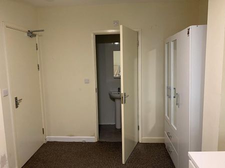 5 bedroom house share to rent - Photo 3