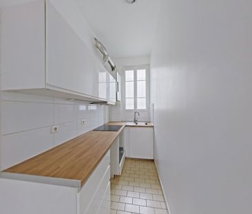 Location Appartement 1 pièce 25m² PARIS 15ème - Photo 2