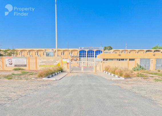 Spacious Standalone Villa for Rent in Halwan Area - Photo 1