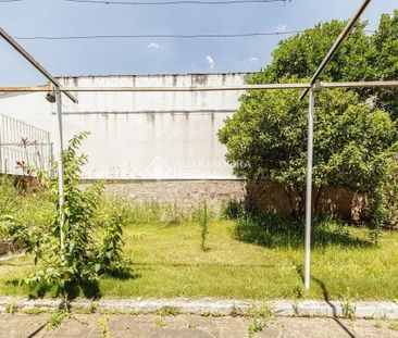 Casa com 3 quartos e 240m² para alugar em Jardim Planalto, Porto Al... - Foto 2