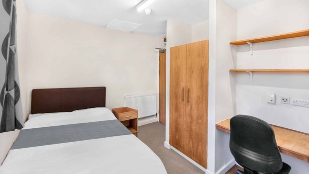 Deluxe Studio - Photo 1