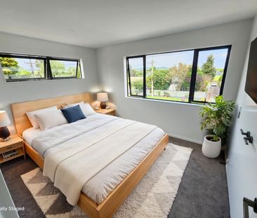 Three Bedroom Townhouse - Photo 3