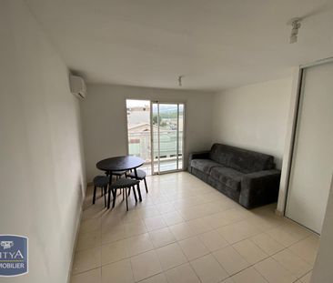 Location Appartement 1 pièce 25m² STE CLOTILDE 97490 - Photo 1