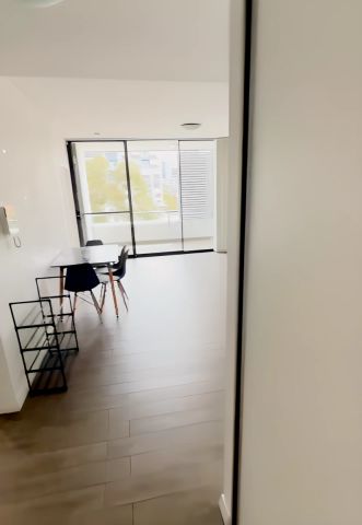 2 bed 2 bath - Photo 4