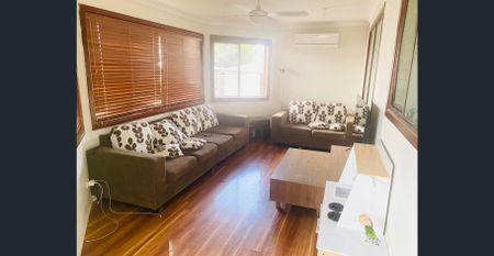 3-4 Beautiful Bedroom House in Fairfield West - Photo 2