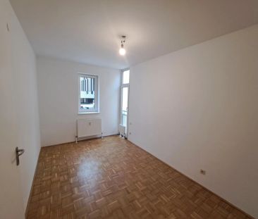 Schöne und zentrale 2-Zimmer Wohnung mitLoggia in der Kaisergasse 1... - Photo 3