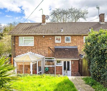 3 bed End Terrace House for rent - Photo 2