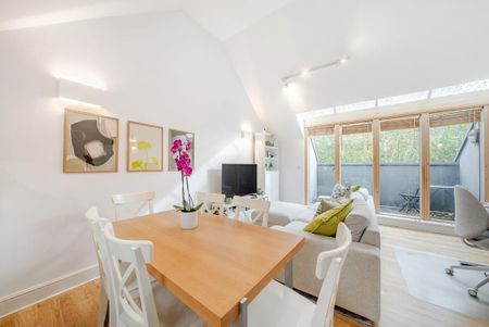 The Courtyard Alt Grove, Wimbledon SW19 - Photo 2