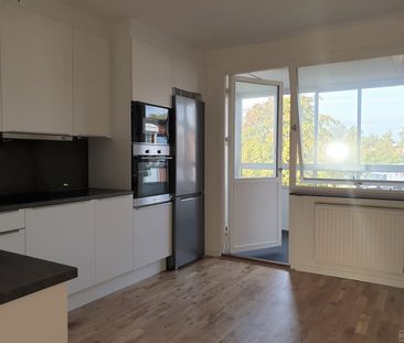 Syster Jennys väg 18 A - Photo 2