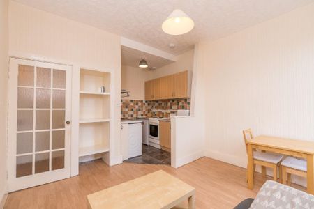 1 bedroom flat to rent - Photo 4