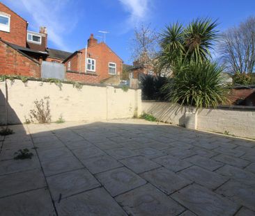 3 bedroom terraced house to rent - Photo 5