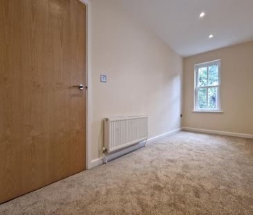 3 bedroom end of terrace house to rent - Photo 4