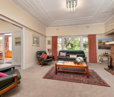 Family Home in One of Blackburn’s Most Desirable Locations - Photo 3